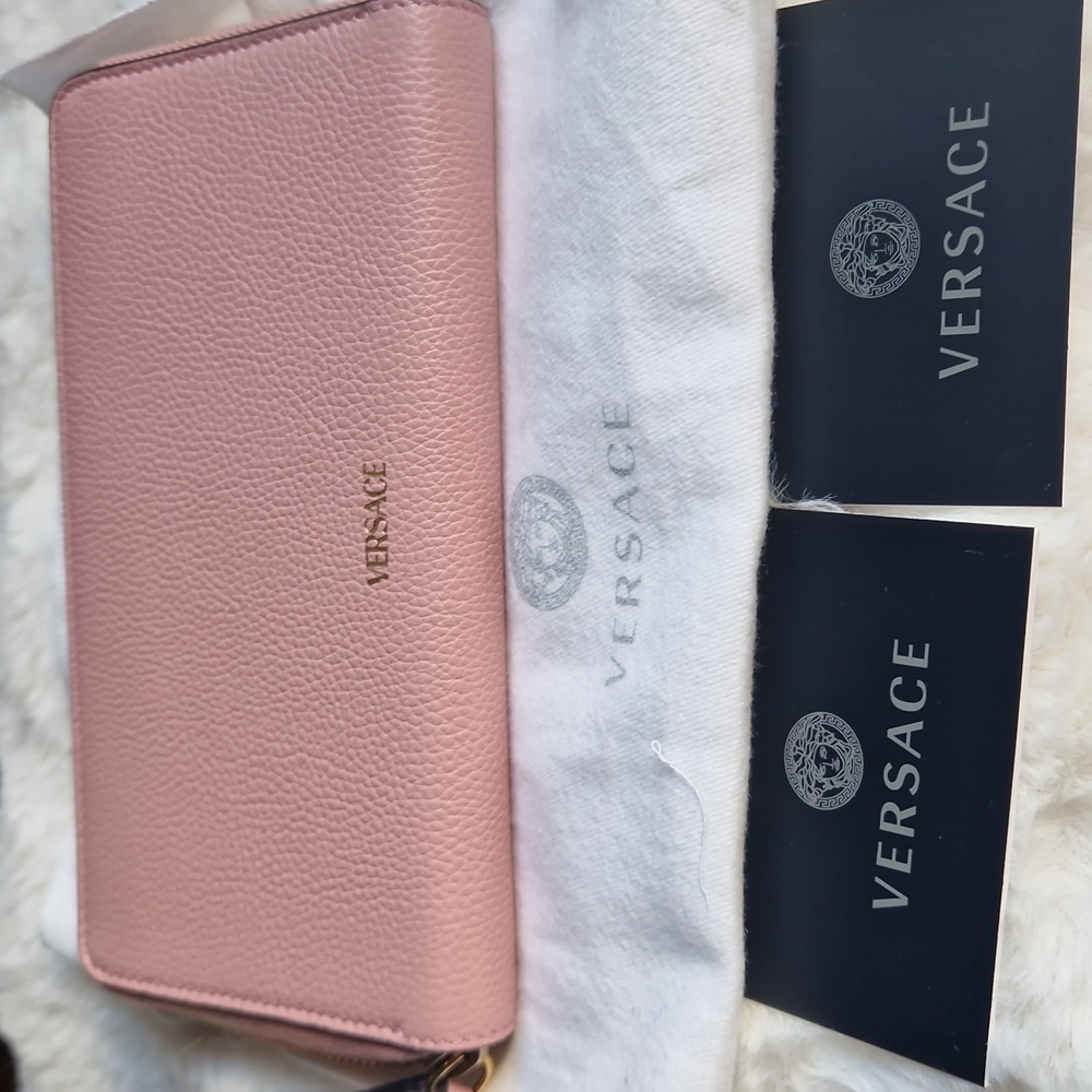 Versace Wallet - Picture 9 of 10